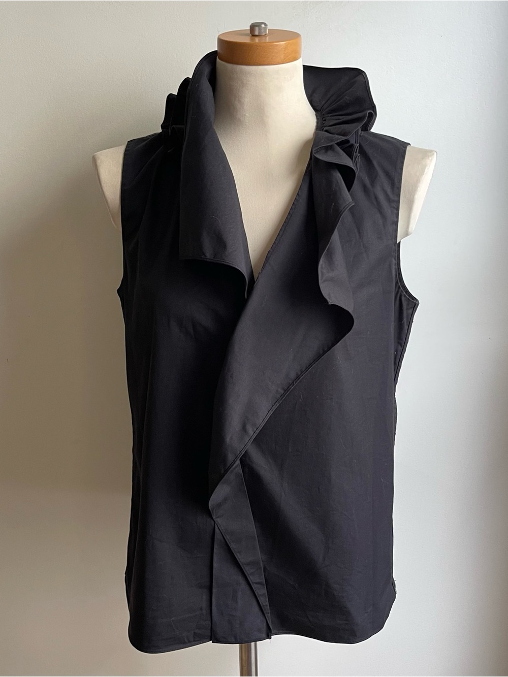 Vintage Tahari Bergdorf Goodman Asymmetric Black Top Medium Ruffle Avant Garde